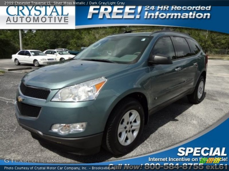 Silver Moss Metallic / Dark Gray/Light Gray 2009 Chevrolet Traverse LS