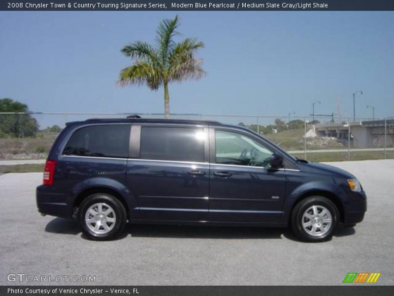 Modern Blue Pearlcoat / Medium Slate Gray/Light Shale 2008 Chrysler Town & Country Touring Signature Series