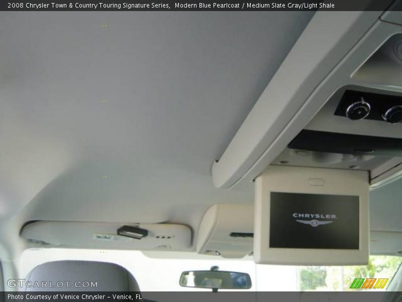 Modern Blue Pearlcoat / Medium Slate Gray/Light Shale 2008 Chrysler Town & Country Touring Signature Series
