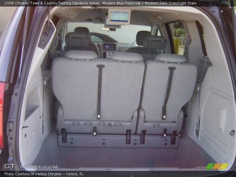 Modern Blue Pearlcoat / Medium Slate Gray/Light Shale 2008 Chrysler Town & Country Touring Signature Series