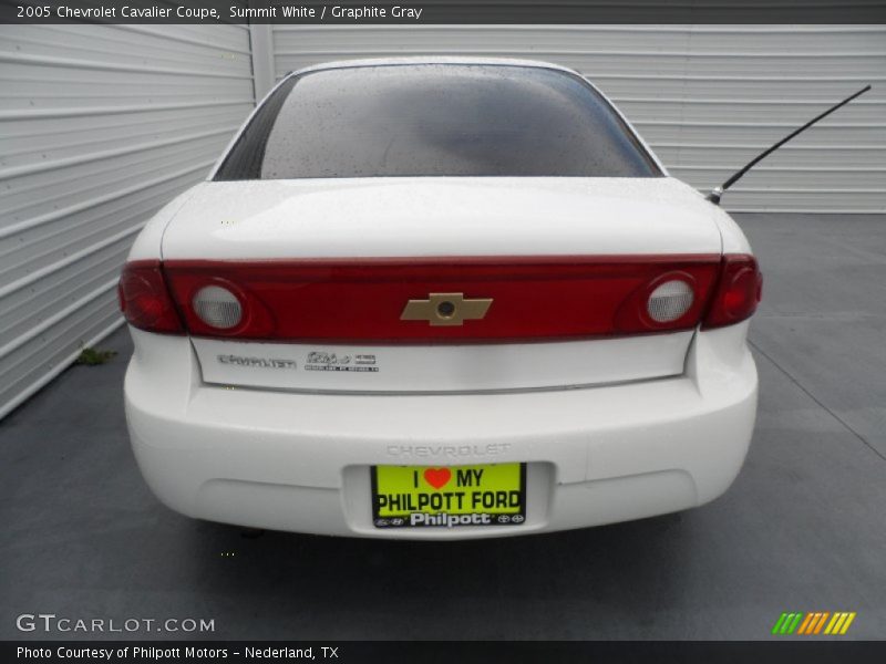 Summit White / Graphite Gray 2005 Chevrolet Cavalier Coupe