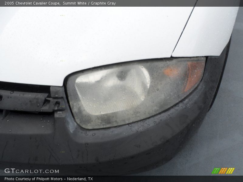 Summit White / Graphite Gray 2005 Chevrolet Cavalier Coupe