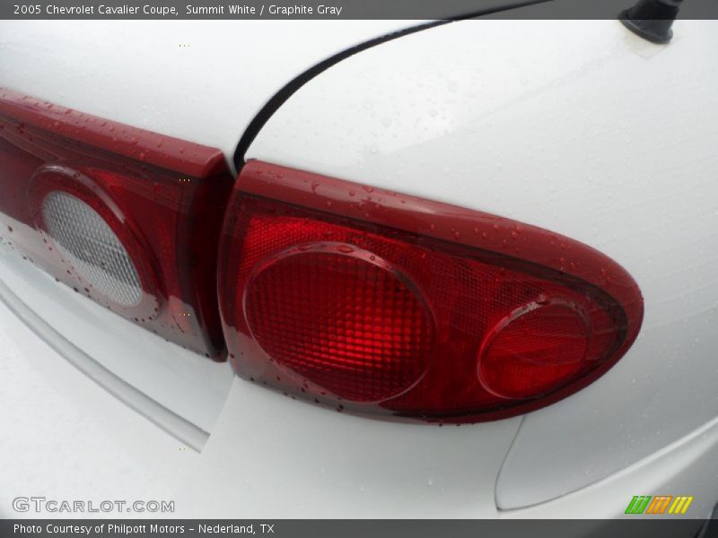 Summit White / Graphite Gray 2005 Chevrolet Cavalier Coupe