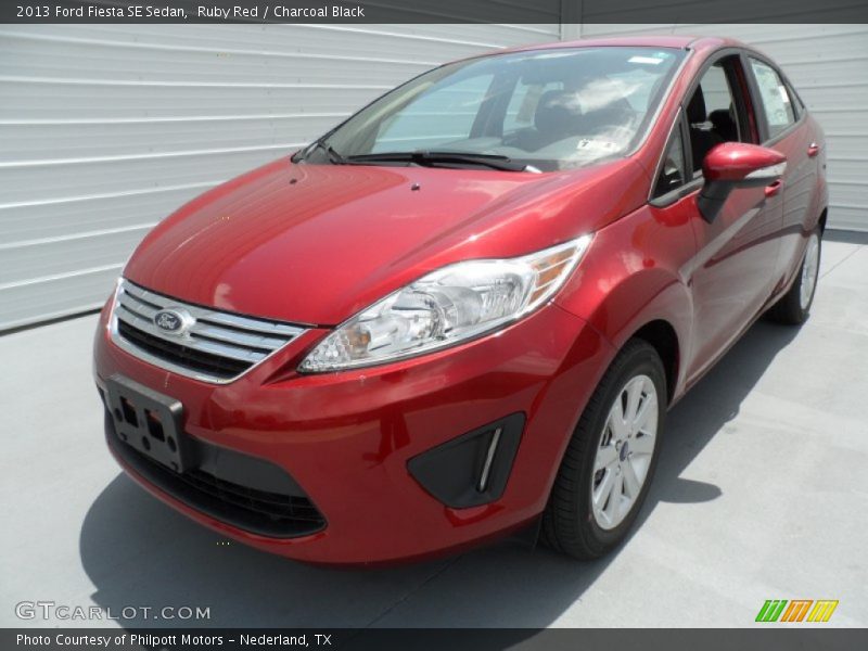 Ruby Red / Charcoal Black 2013 Ford Fiesta SE Sedan