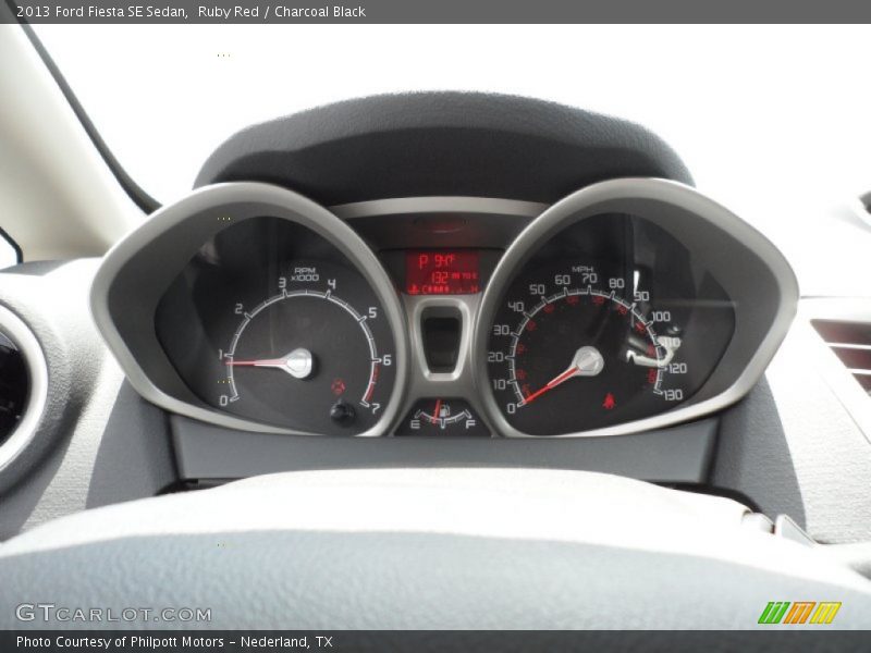  2013 Fiesta SE Sedan SE Sedan Gauges