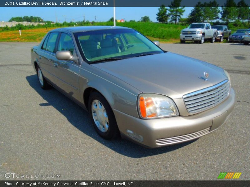 Bronzemist / Neutral Shale 2001 Cadillac DeVille Sedan