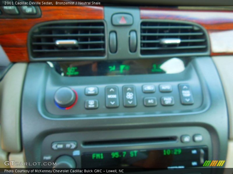Bronzemist / Neutral Shale 2001 Cadillac DeVille Sedan