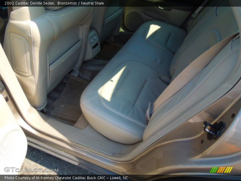 Bronzemist / Neutral Shale 2001 Cadillac DeVille Sedan