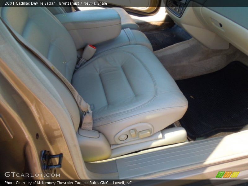 Bronzemist / Neutral Shale 2001 Cadillac DeVille Sedan