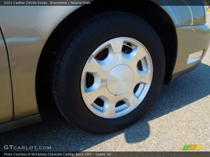 Bronzemist / Neutral Shale 2001 Cadillac DeVille Sedan