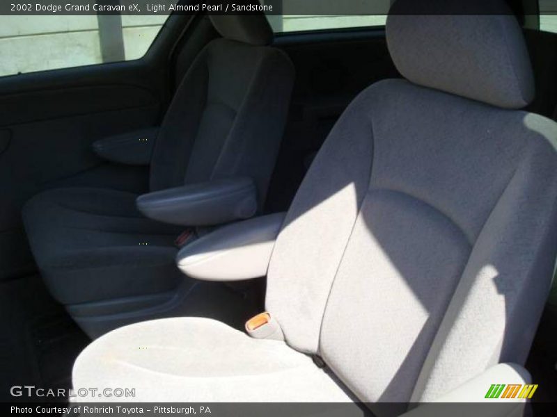 Light Almond Pearl / Sandstone 2002 Dodge Grand Caravan eX
