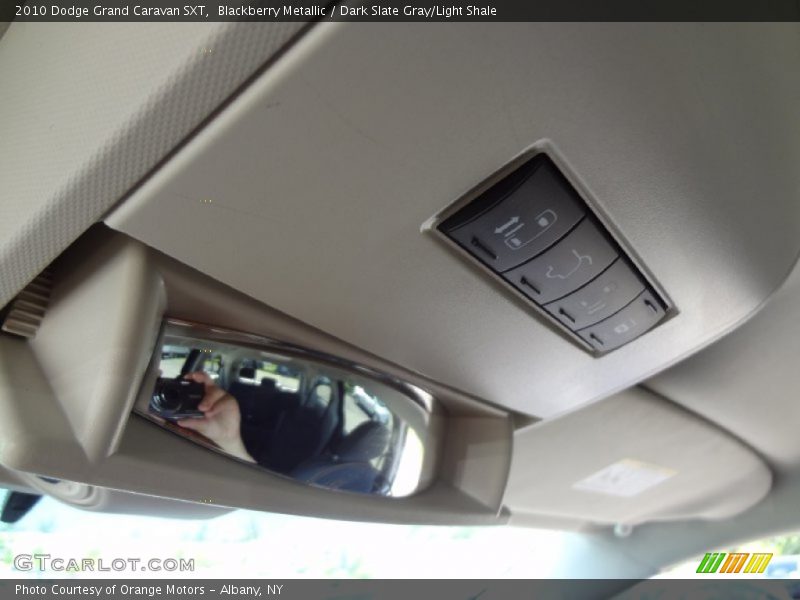 Blackberry Metallic / Dark Slate Gray/Light Shale 2010 Dodge Grand Caravan SXT