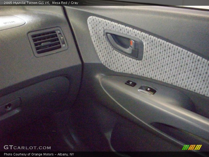 Mesa Red / Gray 2005 Hyundai Tucson GLS V6