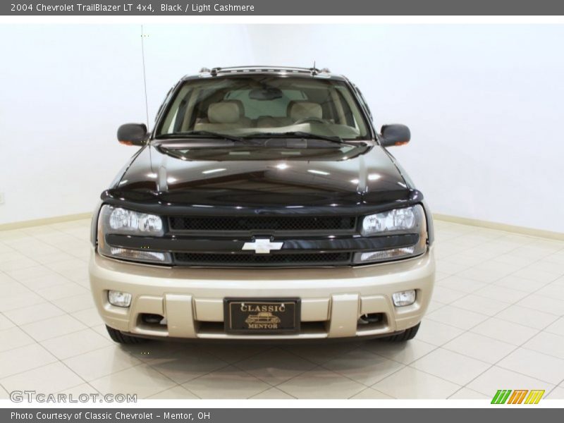 Black / Light Cashmere 2004 Chevrolet TrailBlazer LT 4x4