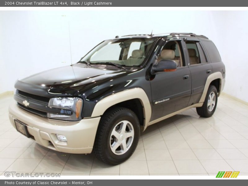 Black / Light Cashmere 2004 Chevrolet TrailBlazer LT 4x4