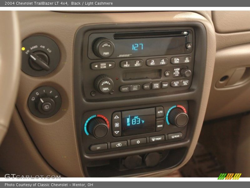 Controls of 2004 TrailBlazer LT 4x4