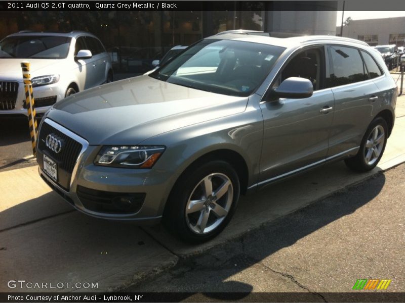 Quartz Grey Metallic / Black 2011 Audi Q5 2.0T quattro