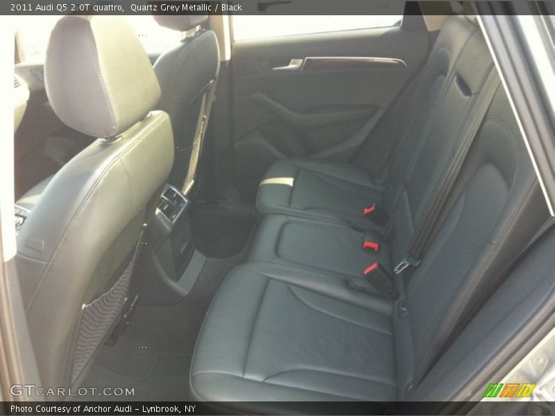 Quartz Grey Metallic / Black 2011 Audi Q5 2.0T quattro