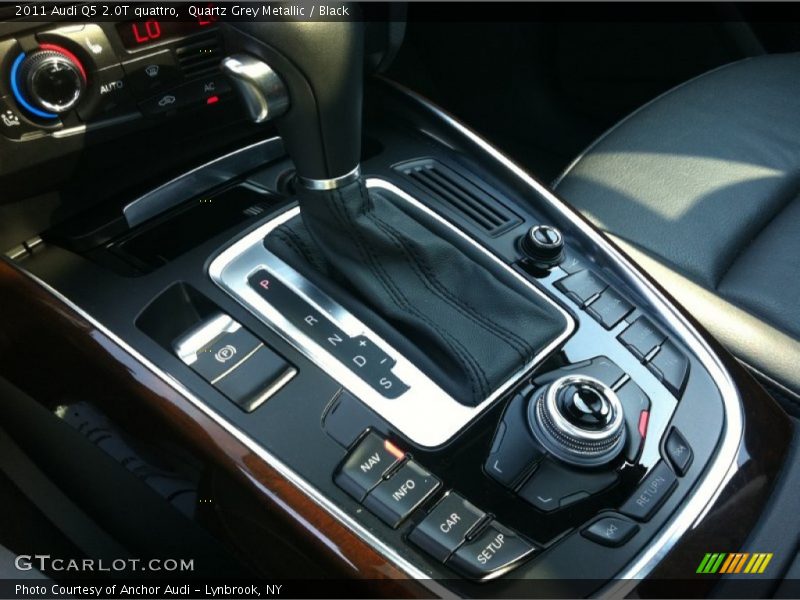 Quartz Grey Metallic / Black 2011 Audi Q5 2.0T quattro