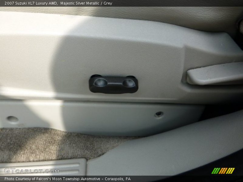 Majestic Silver Metallic / Grey 2007 Suzuki XL7 Luxury AWD
