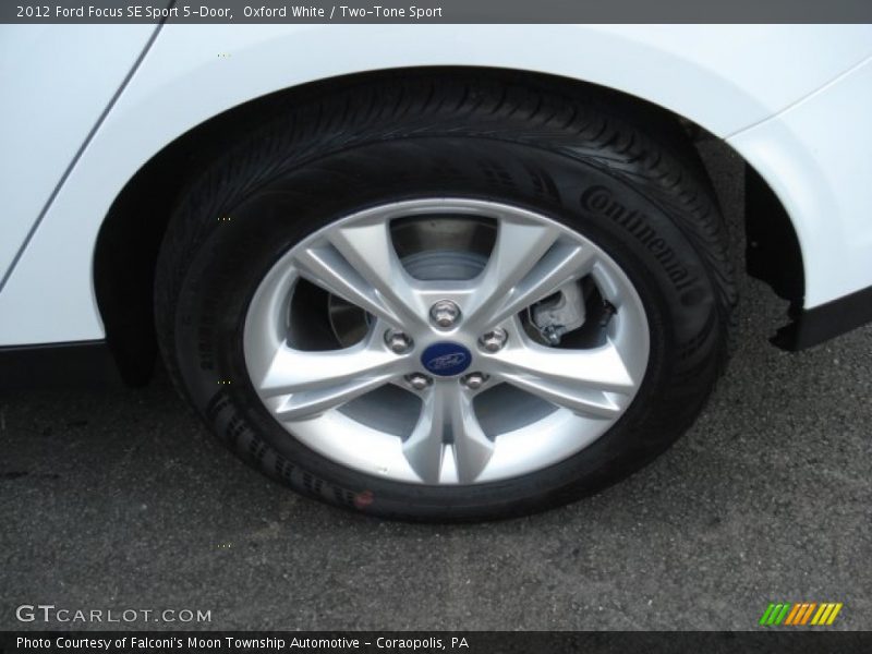 Oxford White / Two-Tone Sport 2012 Ford Focus SE Sport 5-Door