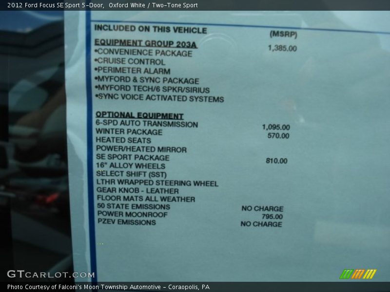 Oxford White / Two-Tone Sport 2012 Ford Focus SE Sport 5-Door