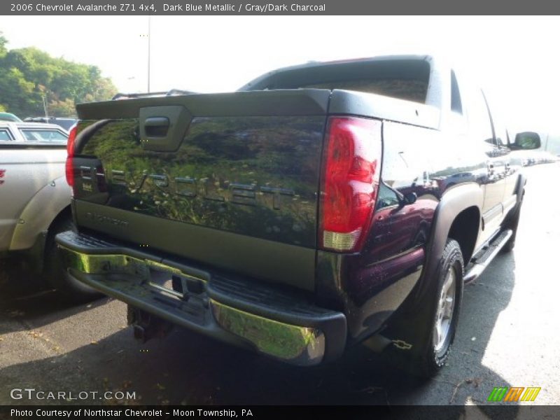 Dark Blue Metallic / Gray/Dark Charcoal 2006 Chevrolet Avalanche Z71 4x4
