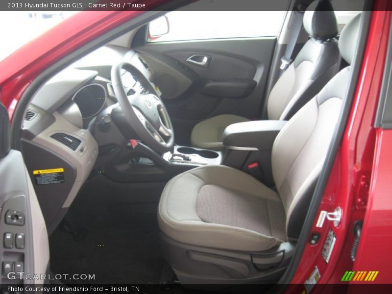 Garnet Red / Taupe 2013 Hyundai Tucson GLS