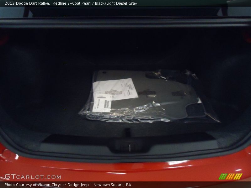Redline 2-Coat Pearl / Black/Light Diesel Gray 2013 Dodge Dart Rallye
