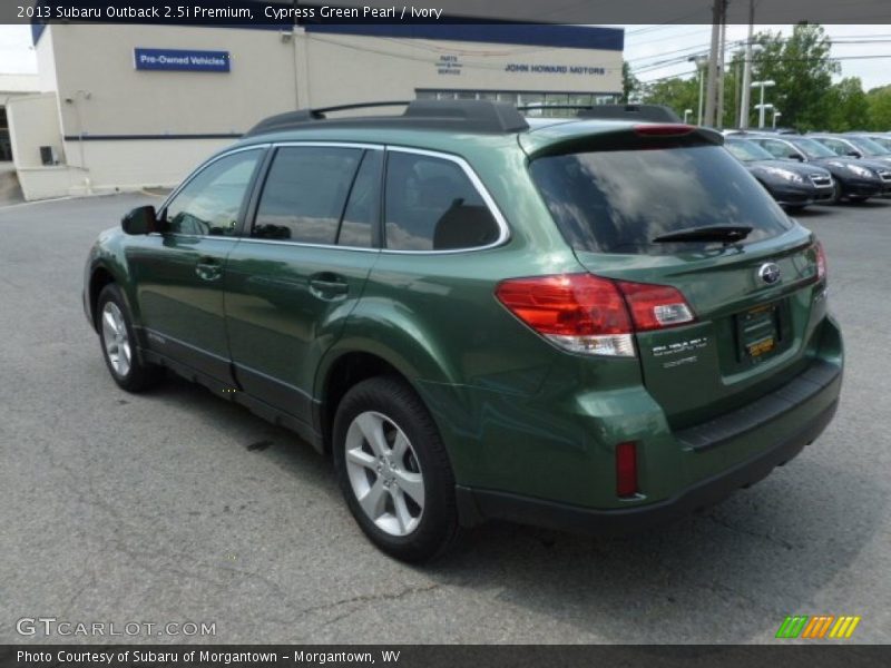 Cypress Green Pearl / Ivory 2013 Subaru Outback 2.5i Premium