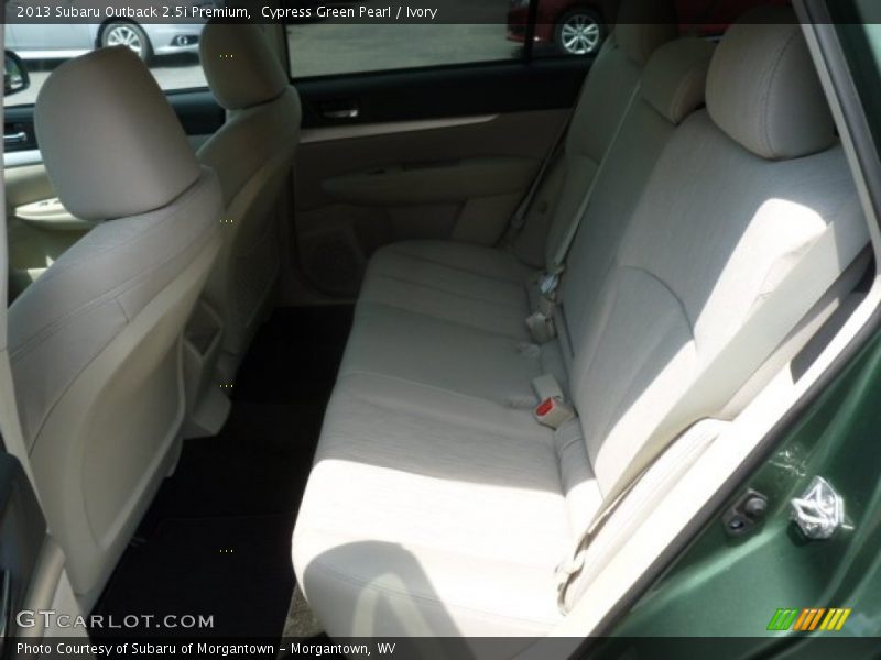 Cypress Green Pearl / Ivory 2013 Subaru Outback 2.5i Premium