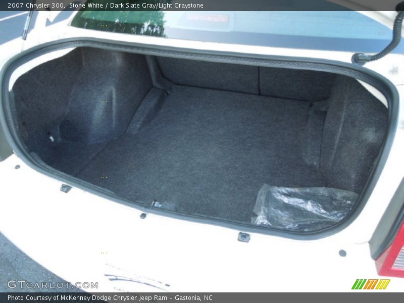 Stone White / Dark Slate Gray/Light Graystone 2007 Chrysler 300