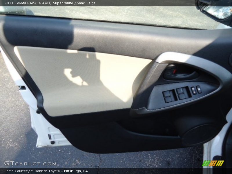 Super White / Sand Beige 2011 Toyota RAV4 I4 4WD