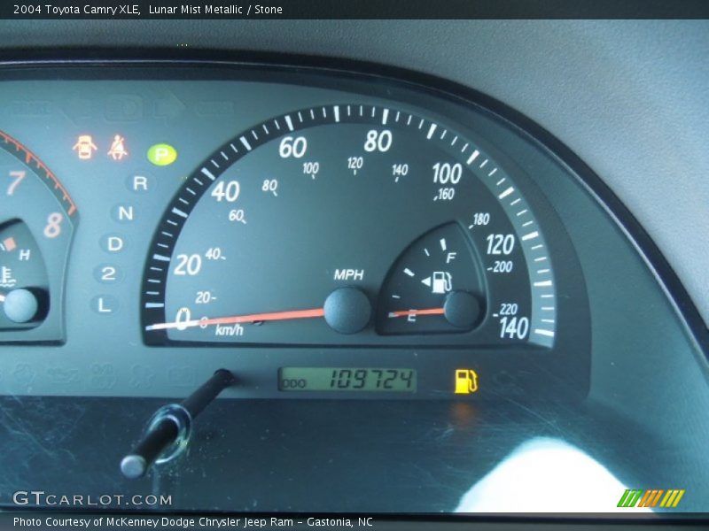 Lunar Mist Metallic / Stone 2004 Toyota Camry XLE