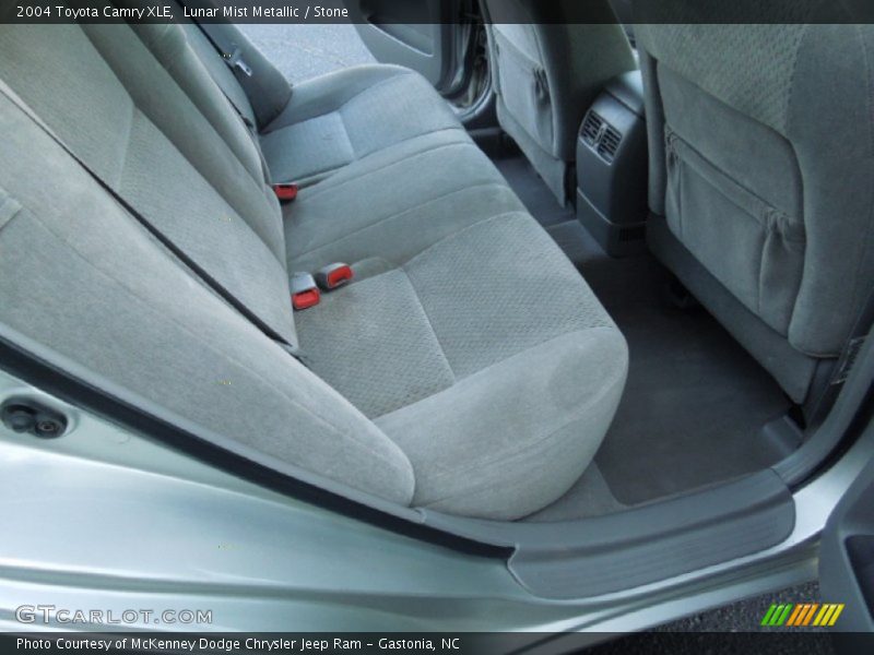 Lunar Mist Metallic / Stone 2004 Toyota Camry XLE