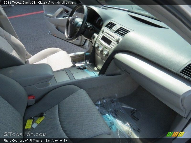 Classic Silver Metallic / Ash 2011 Toyota Camry SE