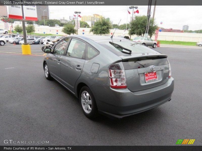 Tideland Gray Green Pearl / Ivory/Brown 2005 Toyota Prius Hybrid