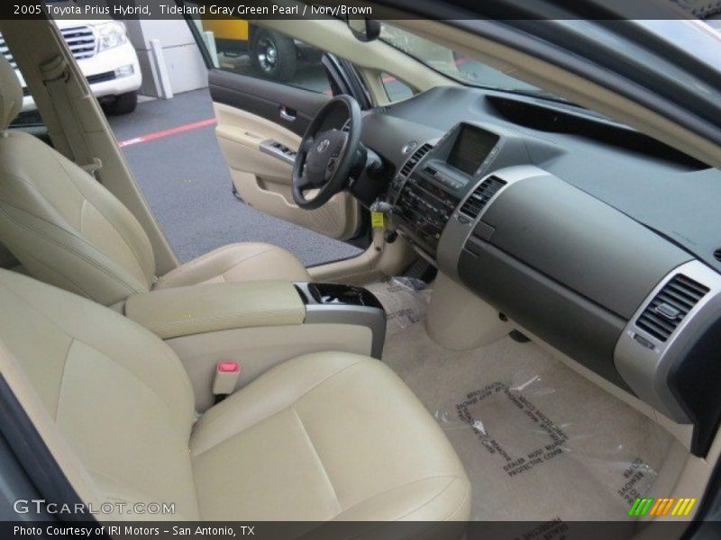 Dashboard of 2005 Prius Hybrid