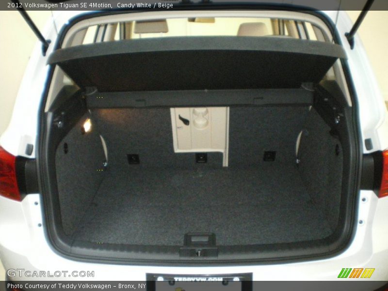 Candy White / Beige 2012 Volkswagen Tiguan SE 4Motion