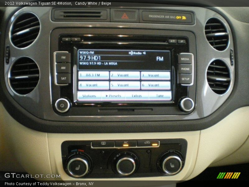 Candy White / Beige 2012 Volkswagen Tiguan SE 4Motion