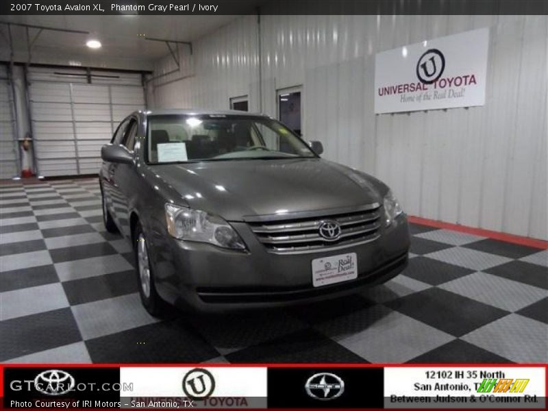 Phantom Gray Pearl / Ivory 2007 Toyota Avalon XL