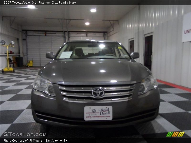Phantom Gray Pearl / Ivory 2007 Toyota Avalon XL