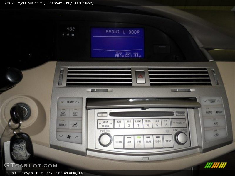 Phantom Gray Pearl / Ivory 2007 Toyota Avalon XL