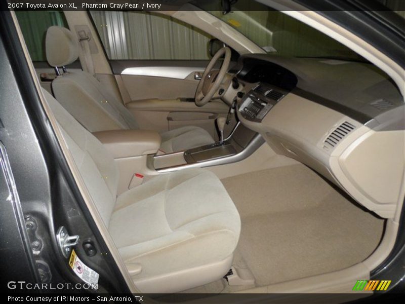 Phantom Gray Pearl / Ivory 2007 Toyota Avalon XL