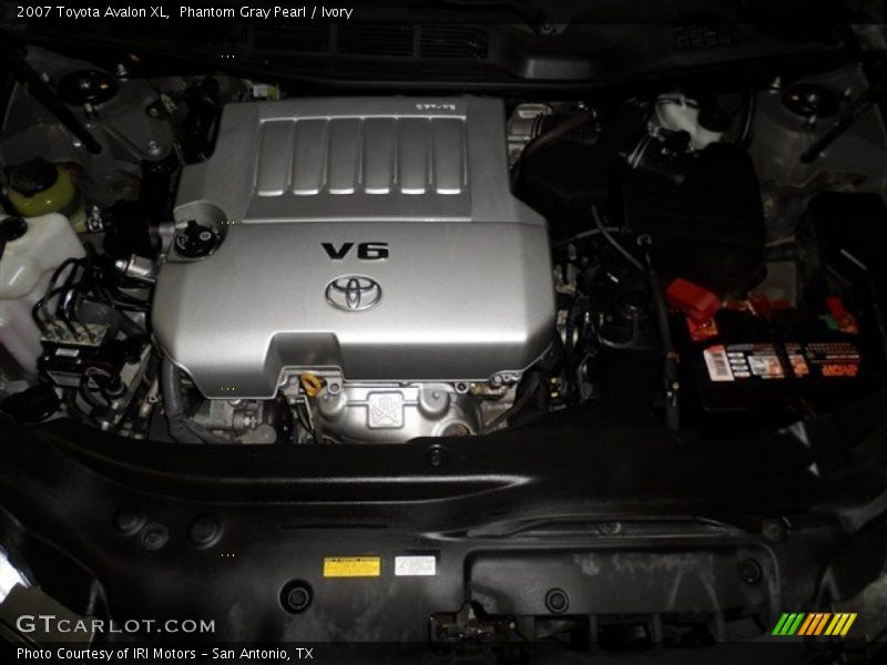 Phantom Gray Pearl / Ivory 2007 Toyota Avalon XL
