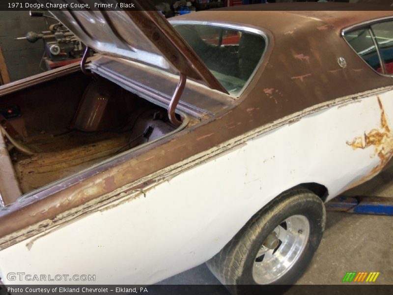 Primer / Black 1971 Dodge Charger Coupe