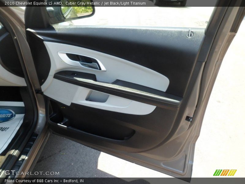 Cyber Gray Metallic / Jet Black/Light Titanium 2010 Chevrolet Equinox LS AWD
