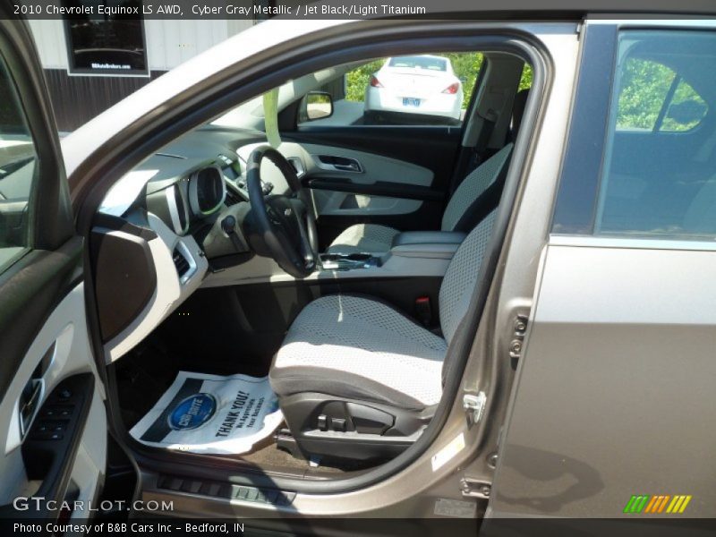 Cyber Gray Metallic / Jet Black/Light Titanium 2010 Chevrolet Equinox LS AWD
