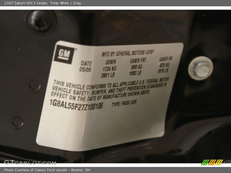 Polar White / Gray 2007 Saturn ION 3 Sedan