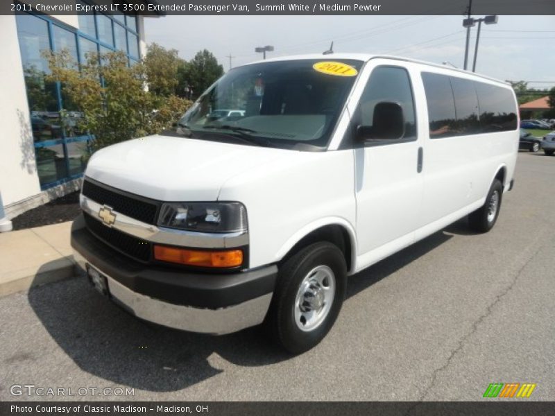 Summit White / Medium Pewter 2011 Chevrolet Express LT 3500 Extended Passenger Van